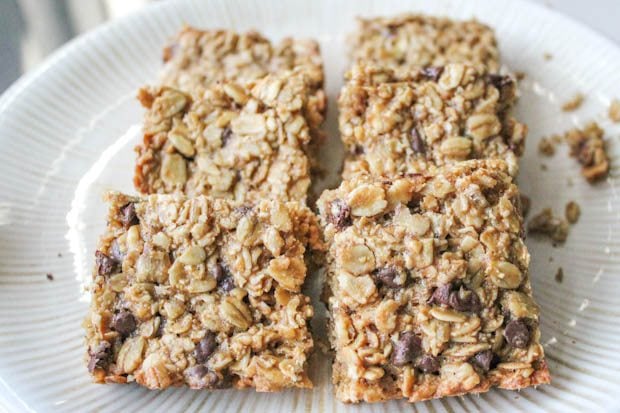 chocolate chip cookie granola bars