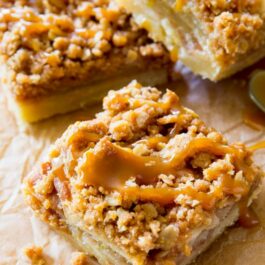 salted caramel apple pie bars