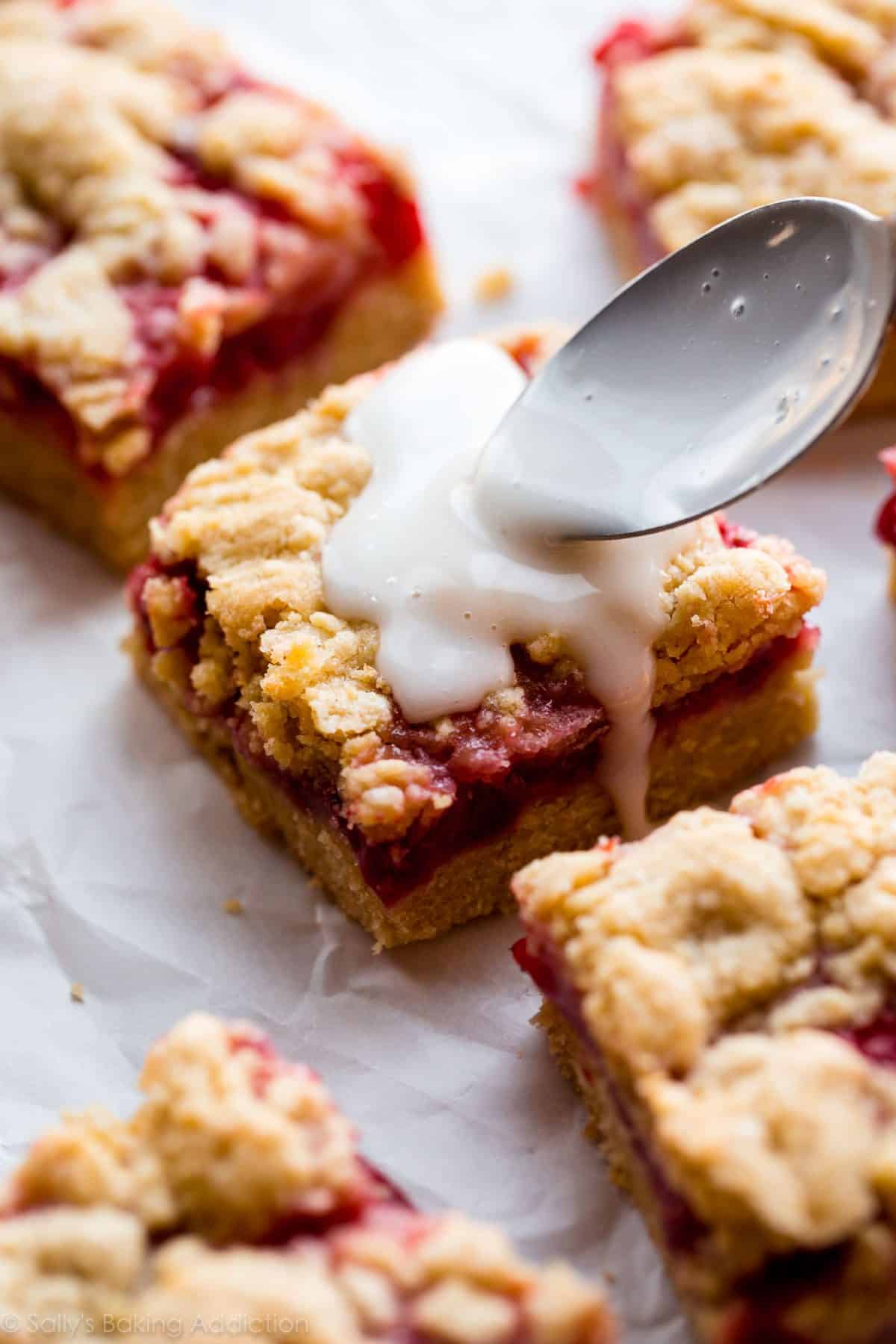 lemon glaze on strawberry bars