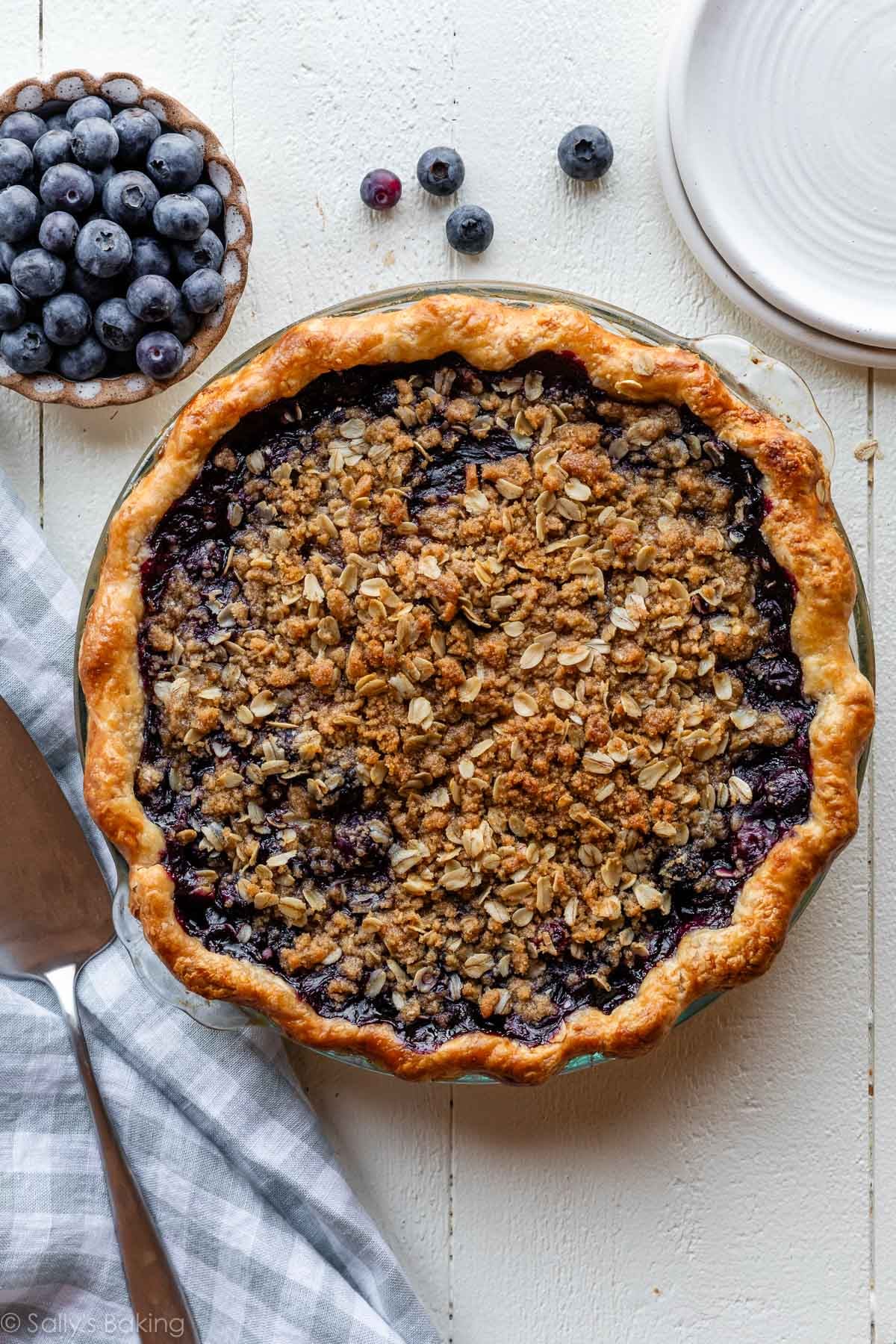 blueberry pie with crumble topping.