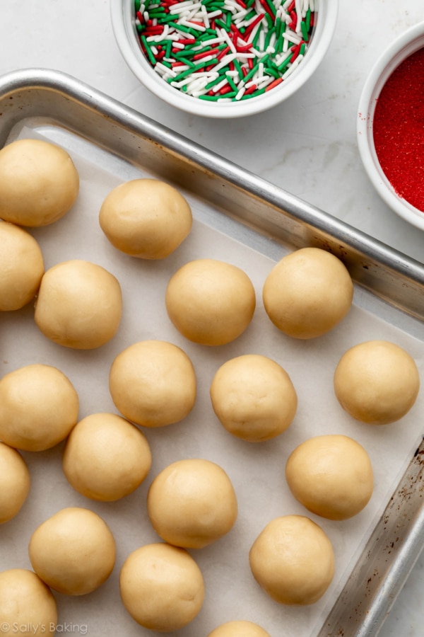 cookie dough balls on baking tray.