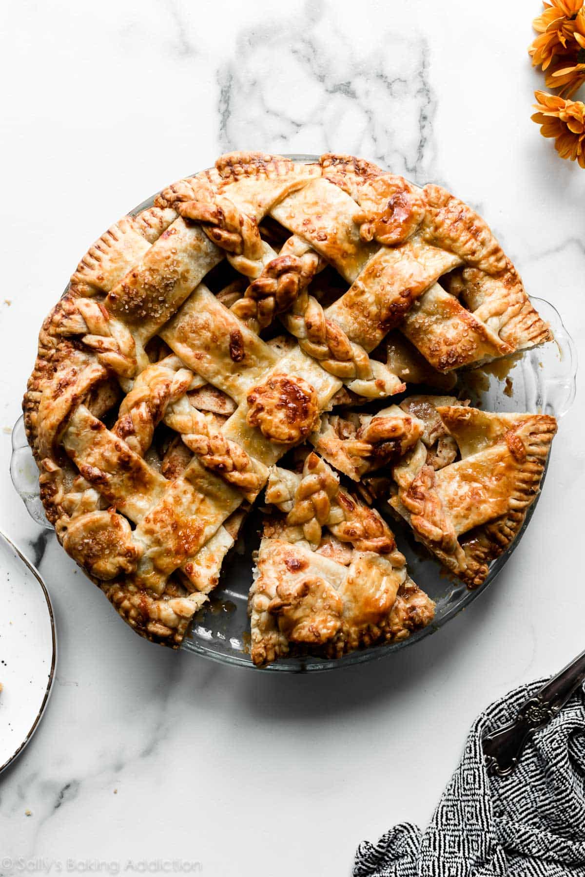 apple pie with cheddar cheese crust
