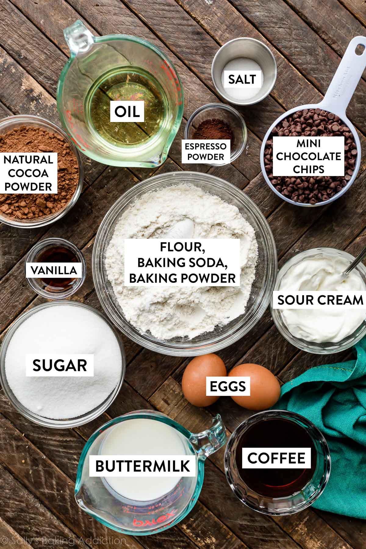 flour, baking powder, baking soda, vegetable oil, sour cream, eggs, and other ingredients.
