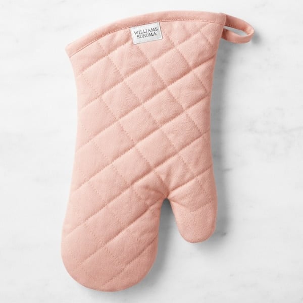 pink oven mitt.