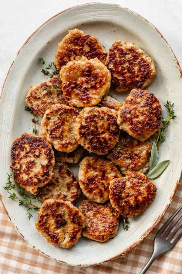 platter of maple chicken breakfast sausage.