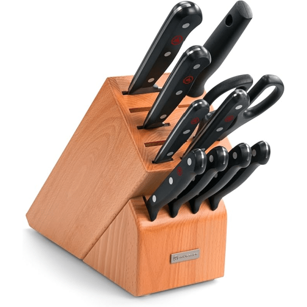 11-piece knife block set.